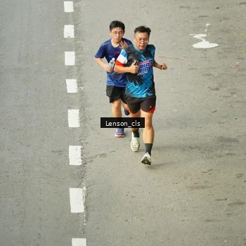 Runner Photo 7690342