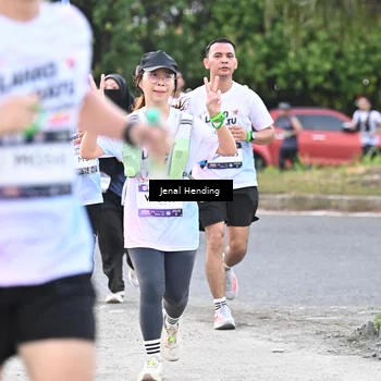 Runner Photo 7690344