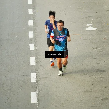 Runner Photo 7690345