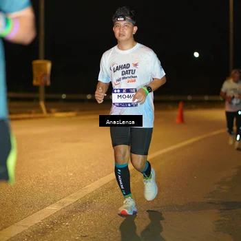 Runner Photo 7690350