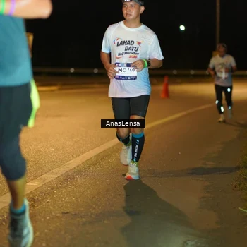 Runner Photo 7690352