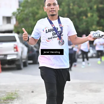 Runner Photo 7690354