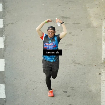 Runner Photo 7690359