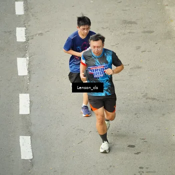 Runner Photo 7690360