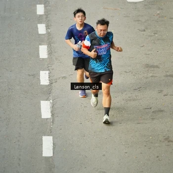Runner Photo 7690361