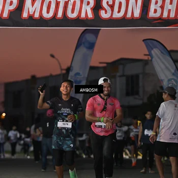 Runner Photo 7690369