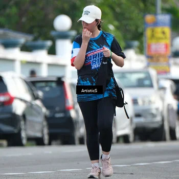 Runner Photo 7690374