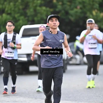 Runner Photo 7690385