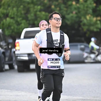 Runner Photo 7690389