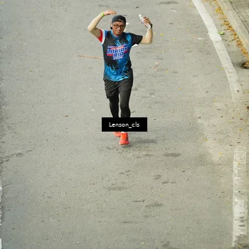 Runner Photo 7690391