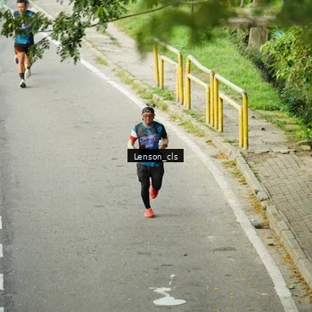 Runner Photo 7690393