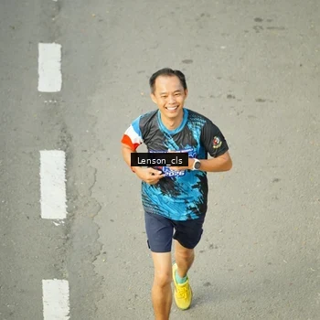 Runner Photo 7690395