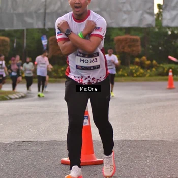 Runner Photo 7690396