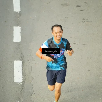 Runner Photo 7690398