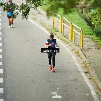 Runner Photo 7690399