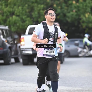 Runner Photo 7690409