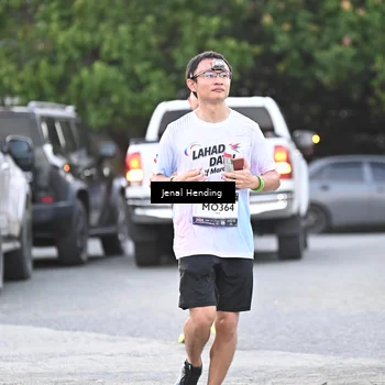 Runner Photo 7690411