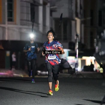 Runner Photo 7690417