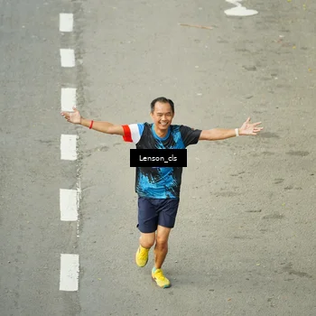 Runner Photo 7690421