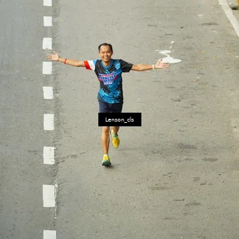 Runner Photo 7690438