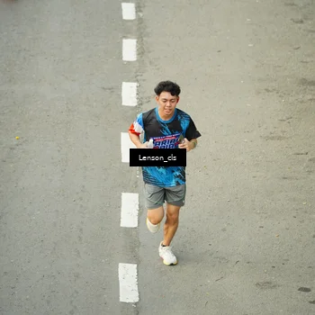 Runner Photo 7690448