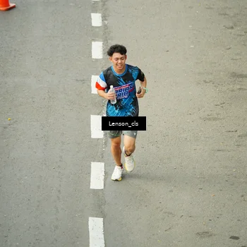 Runner Photo 7690454