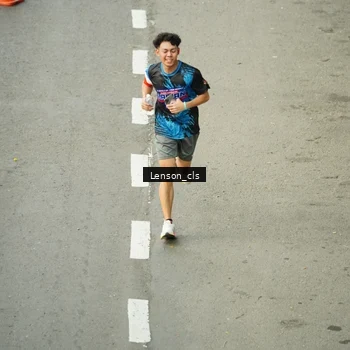 Runner Photo 7690460