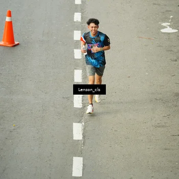 Runner Photo 7690465