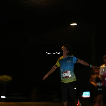 Runner Photo 7690469