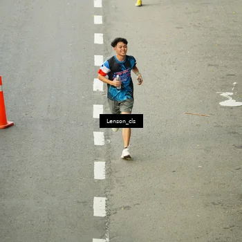 Runner Photo 7690476