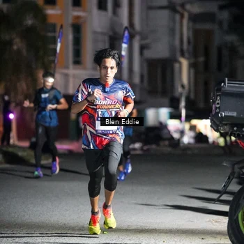 Runner Photo 7690478