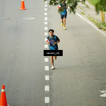 Runner Photo 7690480