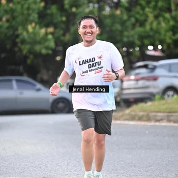 Runner Photo 7690498