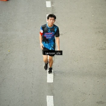 Runner Photo 7690511