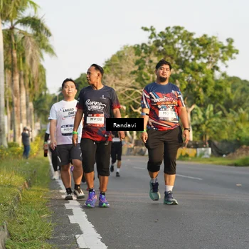 Runner Photo 7690522