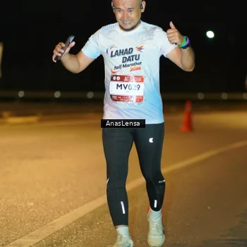 Runner Photo 7690523