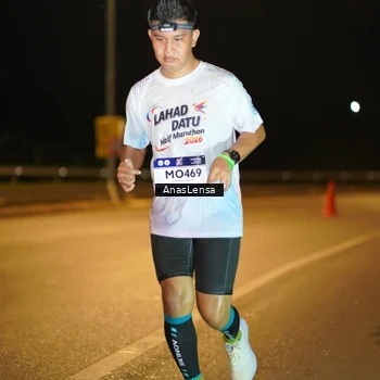 Runner Photo 7690527