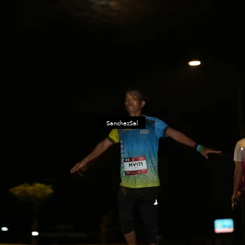 Runner Photo 7690529