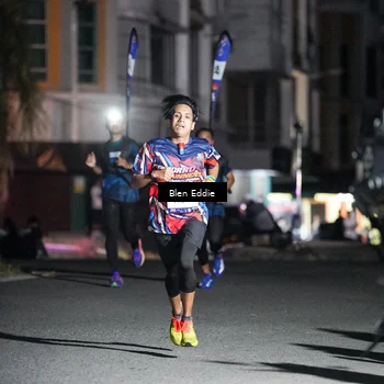 Runner Photo 7690534