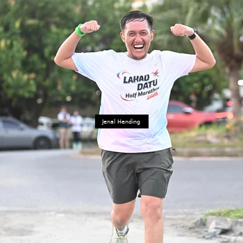 Runner Photo 7690546