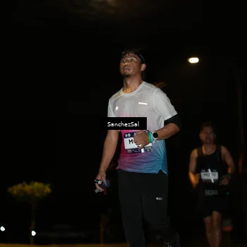 Runner Photo 7690558