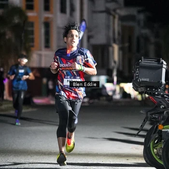 Runner Photo 7690559