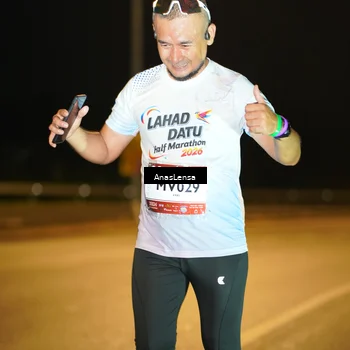 Runner Photo 7690565