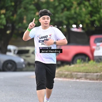 Runner Photo 7690566