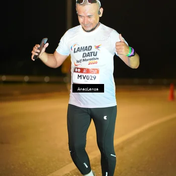 Runner Photo 7690567