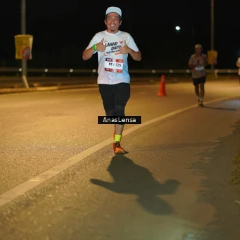 Runner Photo 7690576