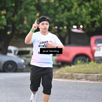 Runner Photo 7690579