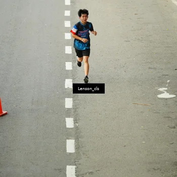 Runner Photo 7690583