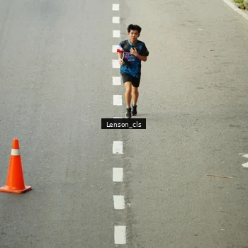 Runner Photo 7690584