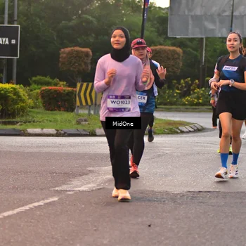 Runner Photo 7690589